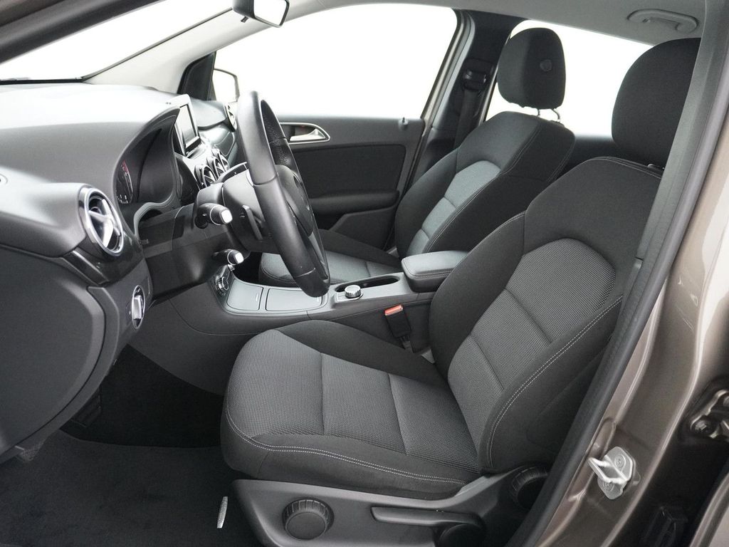 Mercedes-Benz B 180 Ambition