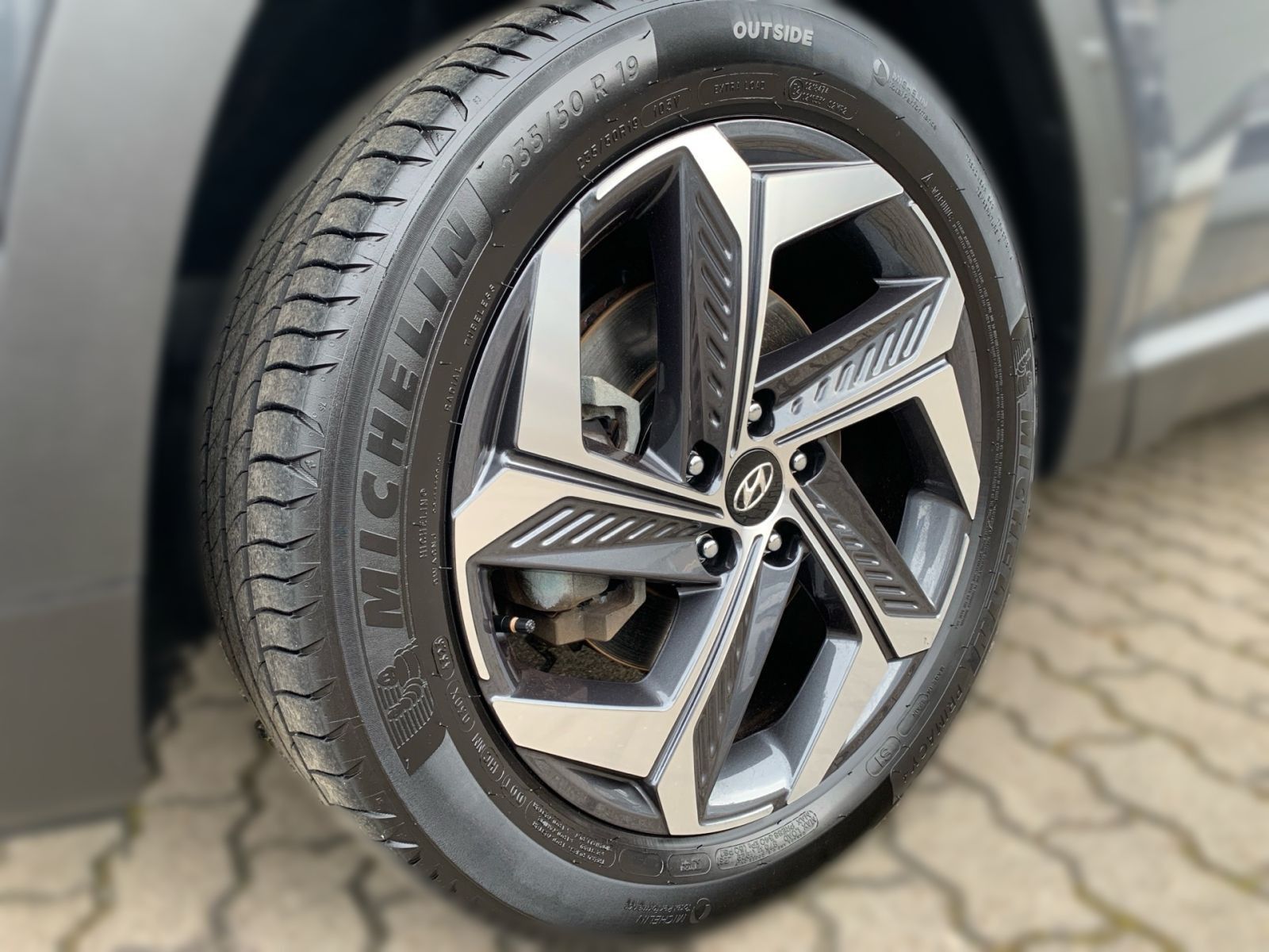 Fahrzeugabbildung Hyundai TUCSON 1.6 T-GDI Prime Hybrid