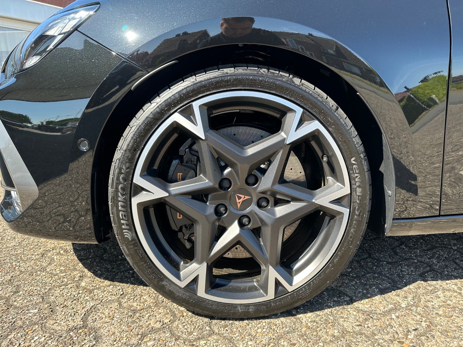 Fahrzeugabbildung CUPRA Leon ST 2.0 TSI 4Drive VZ Pano/AHK/Navi/ACC