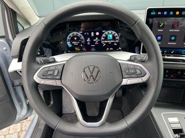Volkswagen Golf - 11