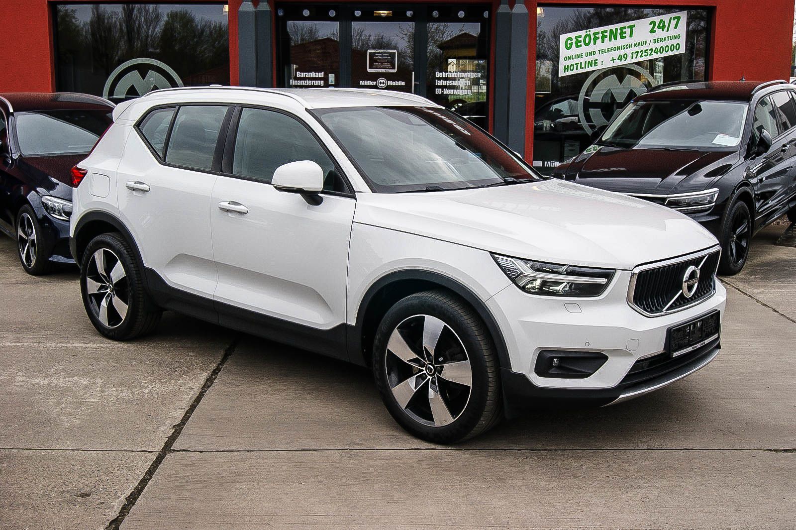 Volvo XC40 D4 Momentum Pro AWD 4x4 LEDER ANHZV PRO-PAK foto 3