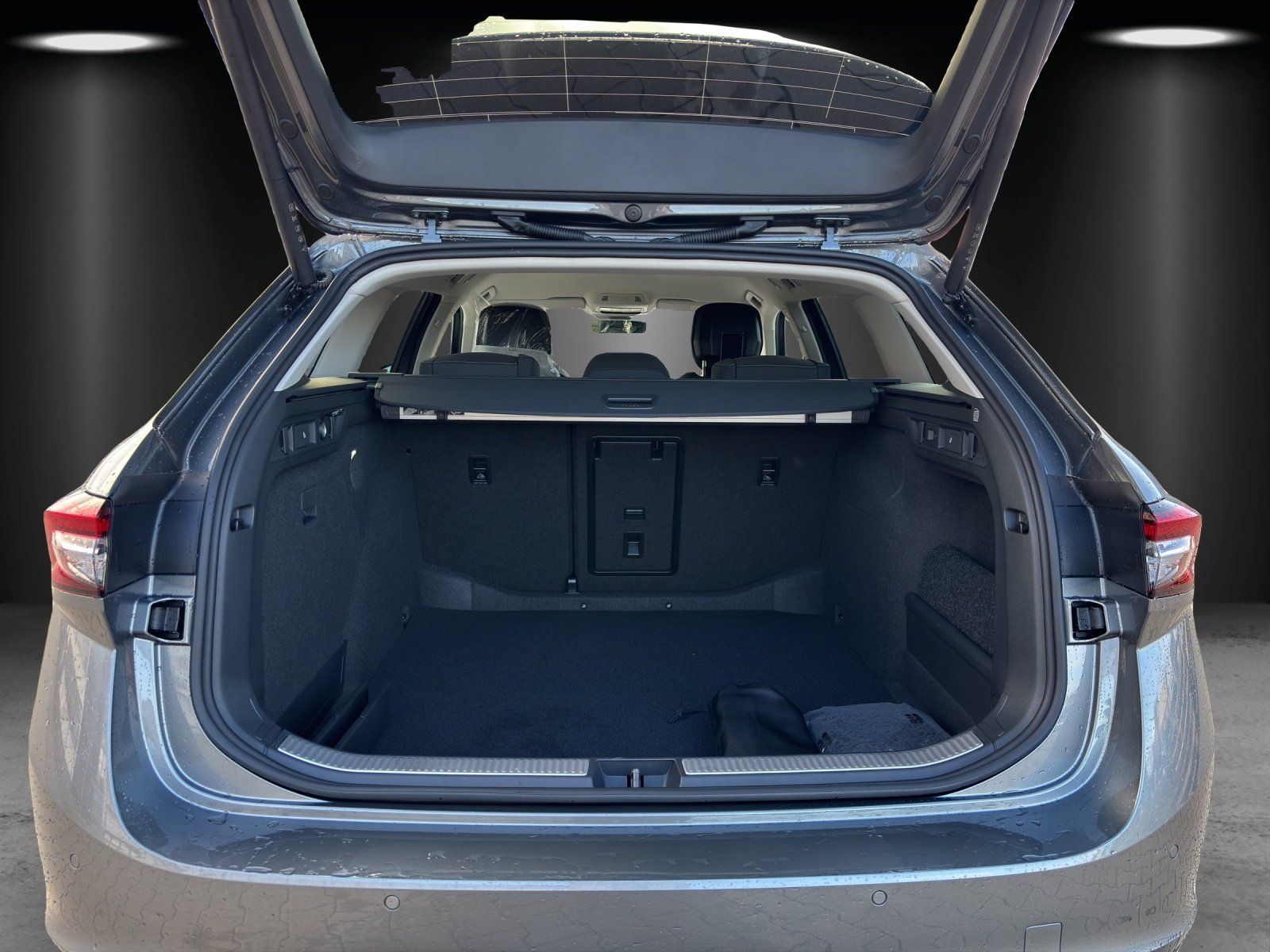 Fahrzeugabbildung SKODA Superb Combi Selection 2,0 TDI 110 kW DSG