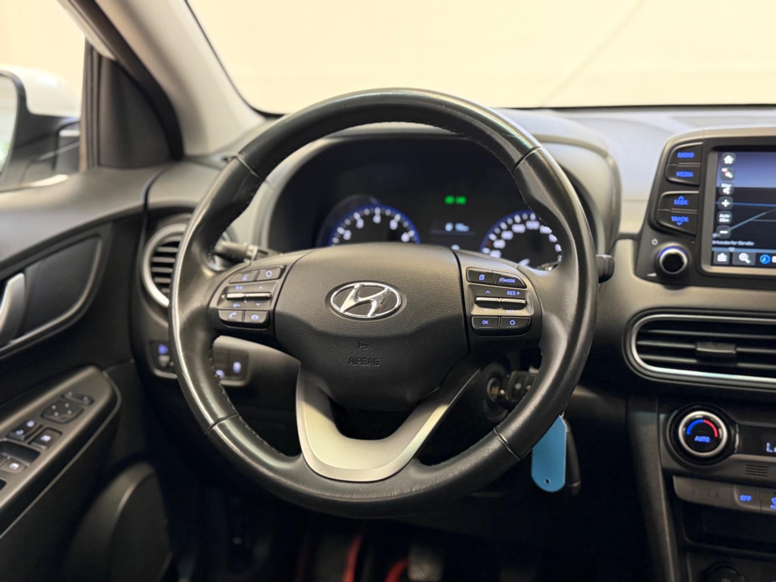 Hyundai Kona Trend 2WD/KAMERA/CARPLAY/SHZ/INSPK NEU