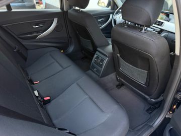 BMW 320 - 11