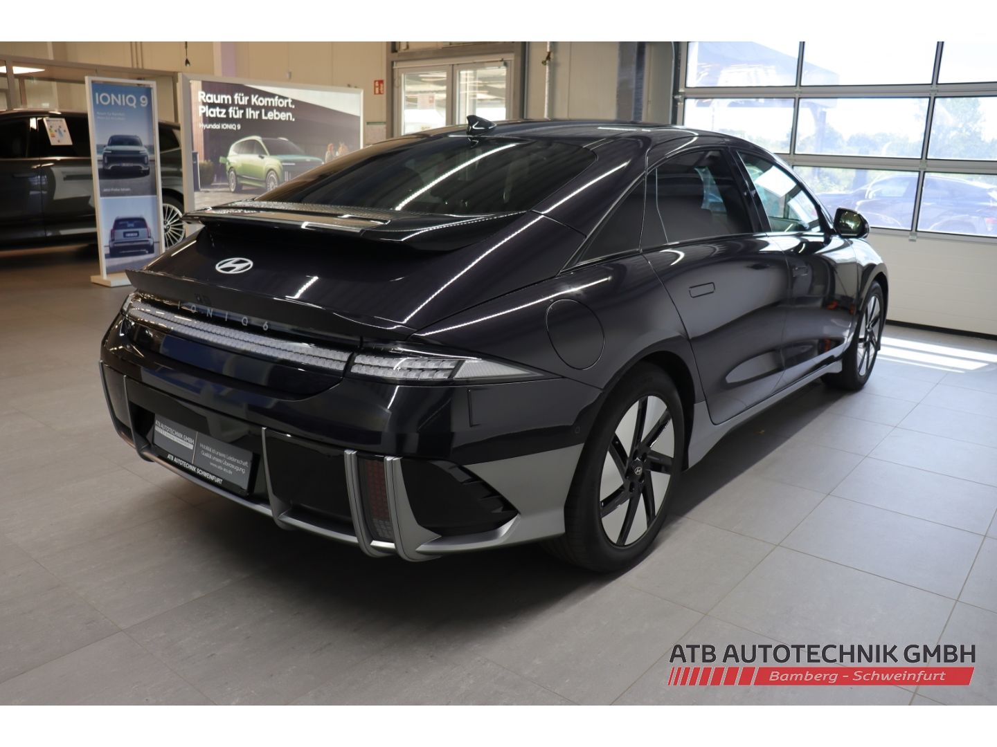 Fahrzeugabbildung Hyundai IONIQ 6 UNIQ 77,4 kWh 4WD 96,8% SOH HUD Navi