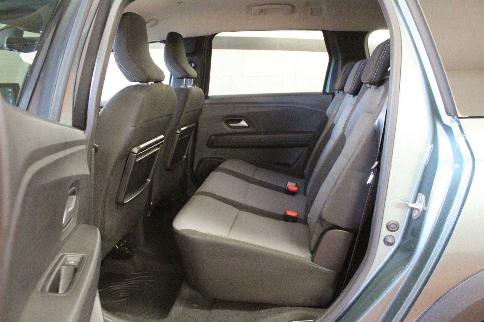 Fahrzeugabbildung Dacia Jogger TCE 110 Extreme+ 5-Sitzer *AHK*