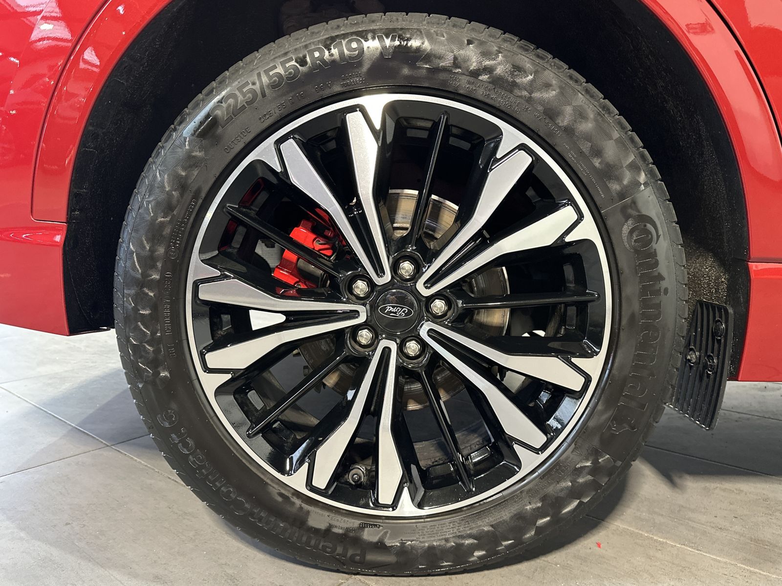 Fahrzeugabbildung Ford Kuga 2.0 EB 4x4 Aut.ST-LINE X NAV+LED+AHK+B&O+VC