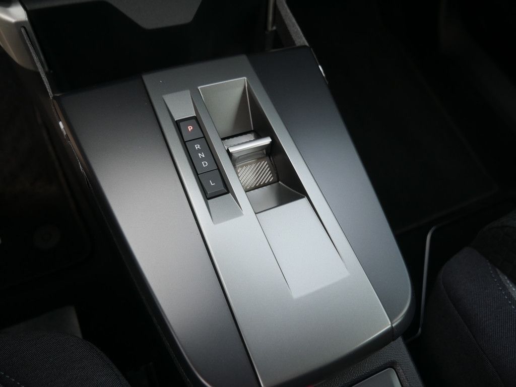 Fahrzeugabbildung Opel Frontera 1.2 Edition PDC SHZ KAMERA NAVI LED