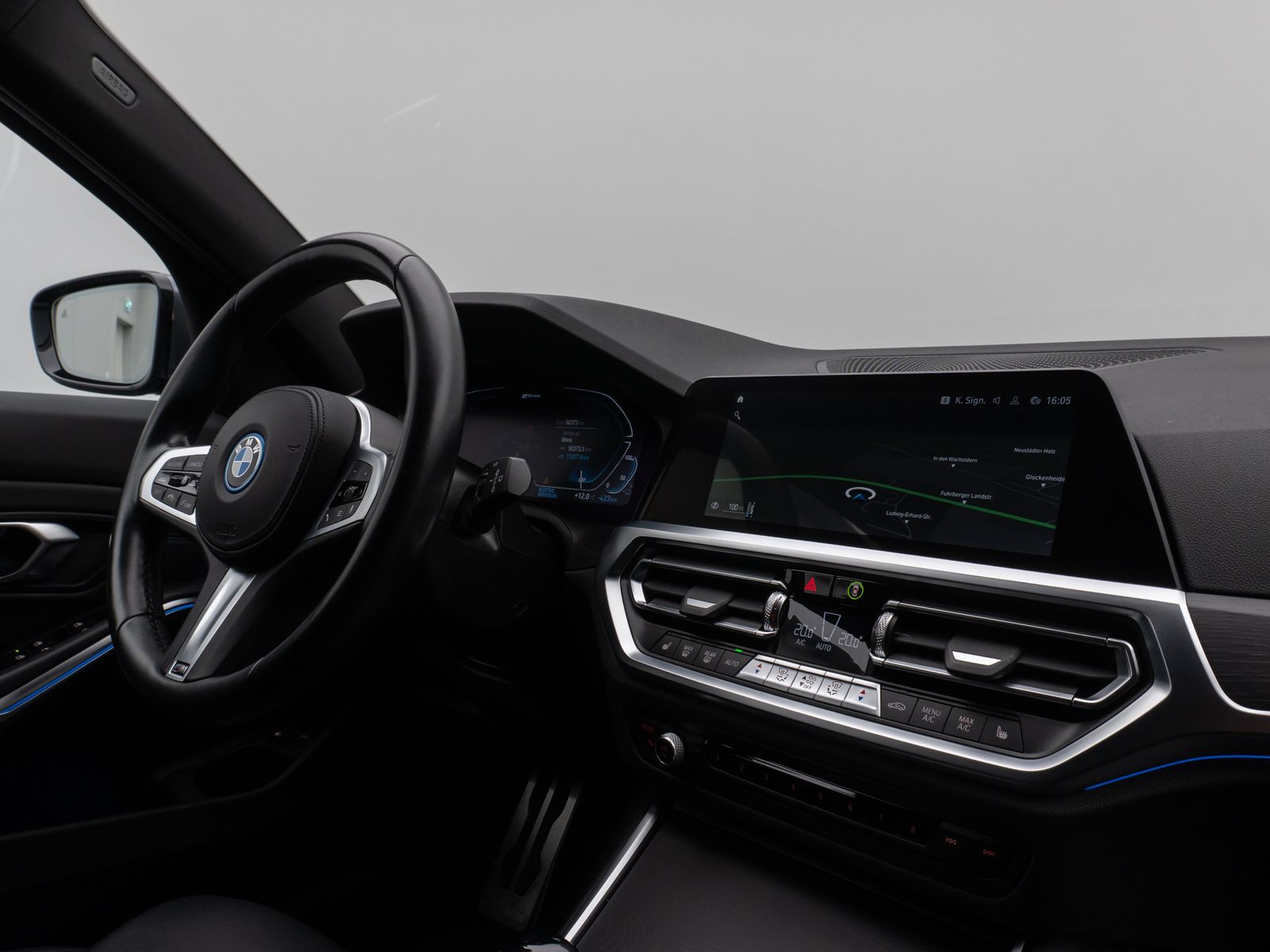 Fahrzeugabbildung BMW 330e M Sport Laser 360°HUD DAB Stop&Go Komfort