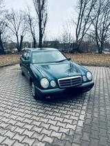 Mercedes-Benz E 230 - Mercedes-Benz E 230 aus 1997