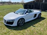 Audi R8 5.2 FSI S-Tronic Quattro Spyder  - Audi R8: 5.2
