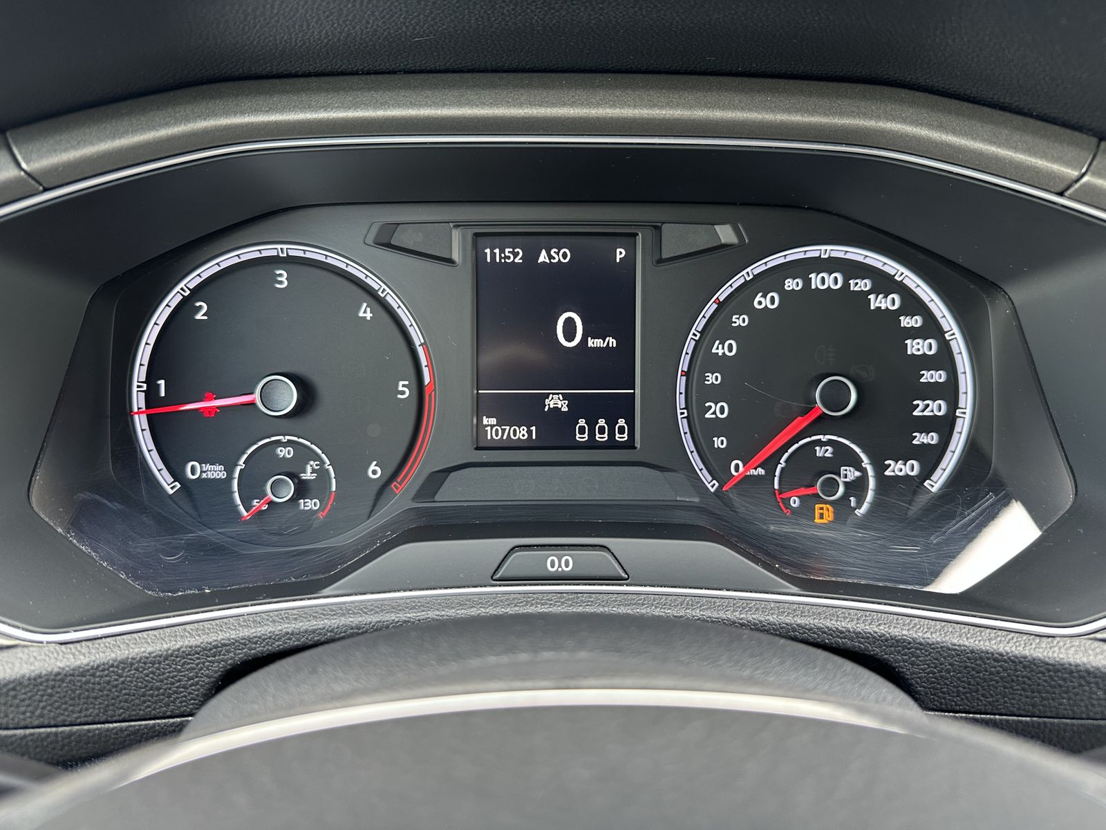 Fahrzeugabbildung Volkswagen T-Roc 2.0 TDI DSG Style NAV+ACC+AHK+TOTW+PARKASS