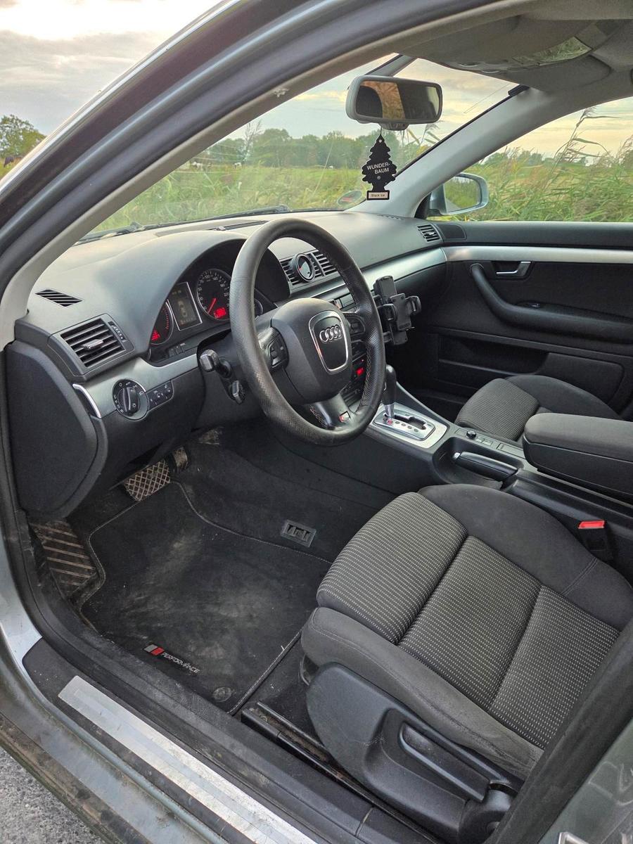 Audi A4 2005 — двигун 163 HP (120kW)
