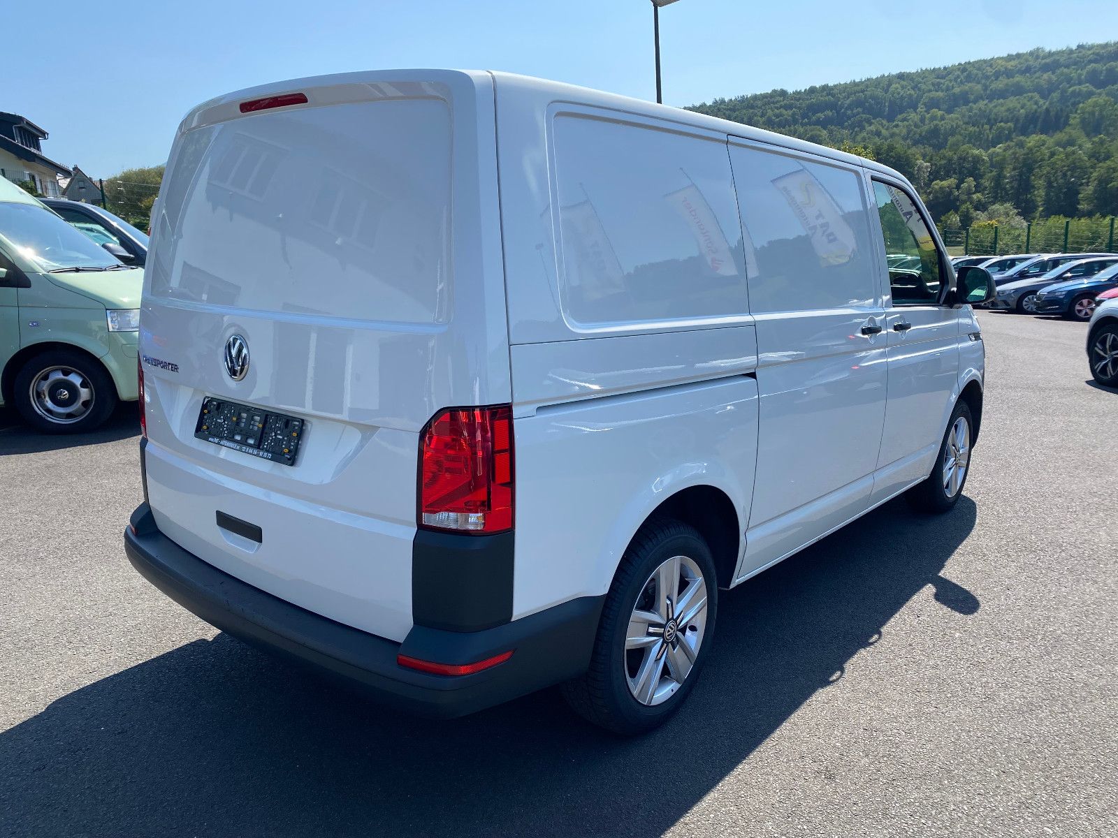 Fahrzeugabbildung Volkswagen T6.1 Transporter 2.0 TDI DAB Seitenwindassistent