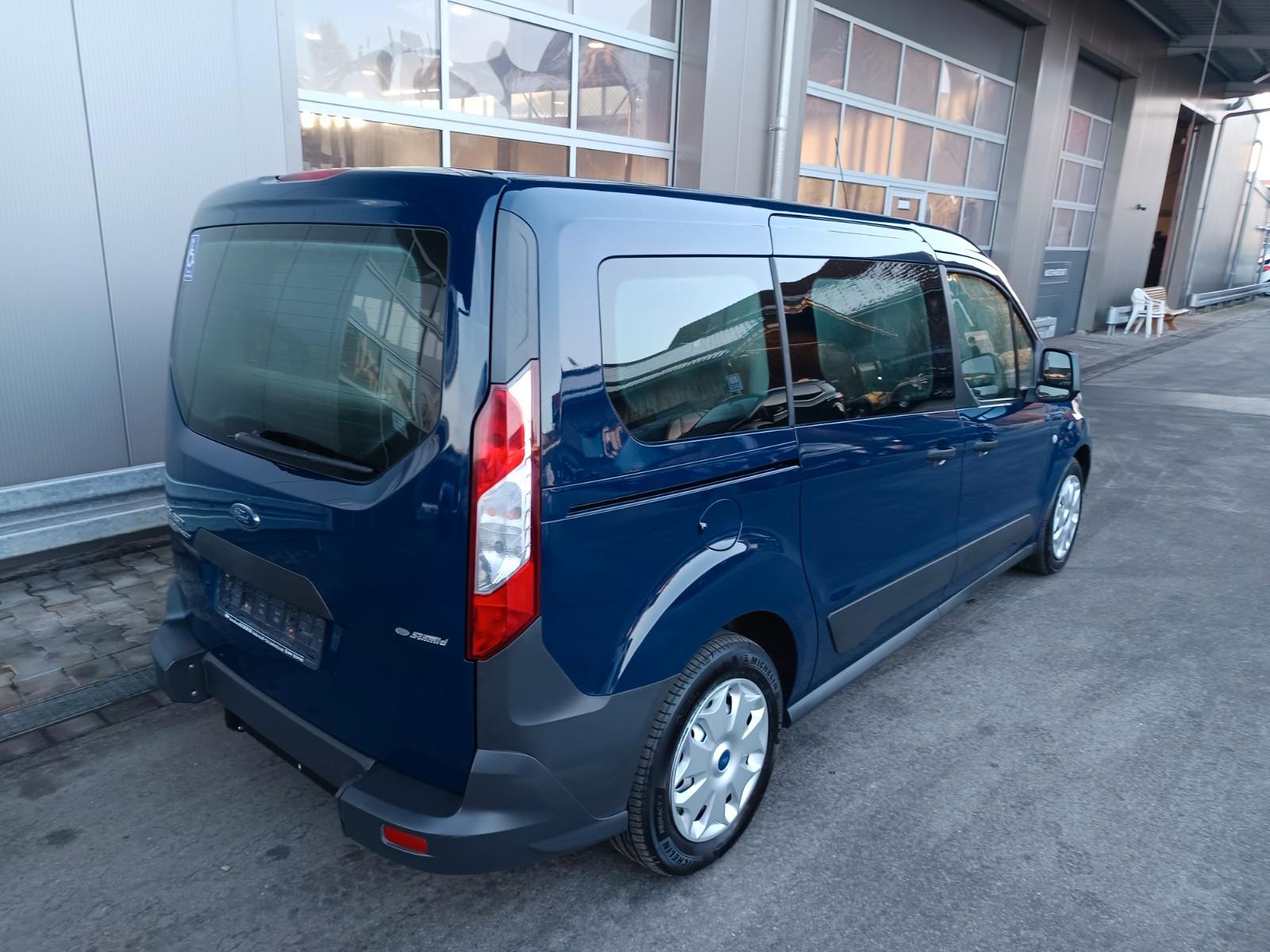Ford Transit Connect L2  Rollstuhlrampe-Umbau