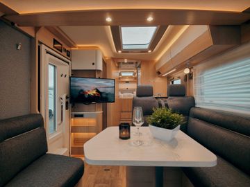 Fahrzeugabbildung HYMER / ERIBA / HYMERCAR B-KLASSE MODERN COMFORT BMC-I 680 PREMIUM