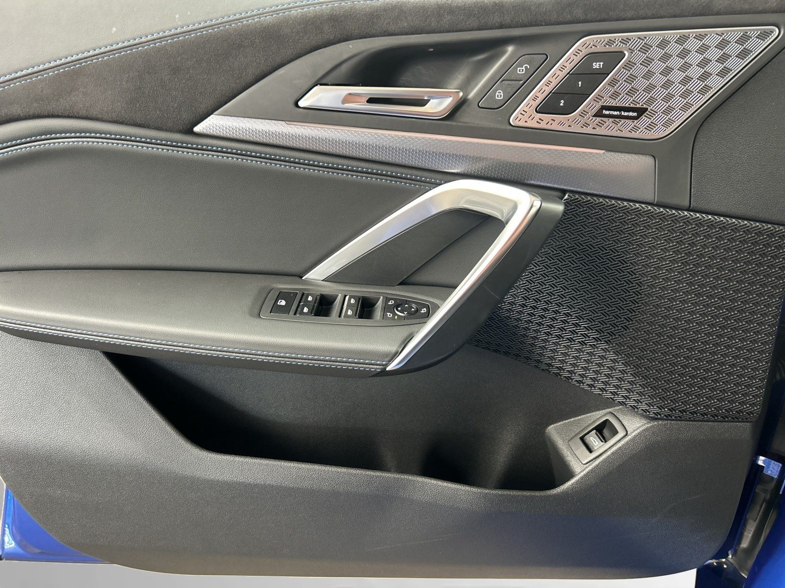 BMW iX2 - Bild 20
