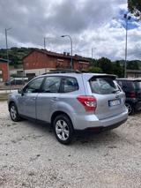 Subaru Forester 4x4 2.0 Diesel 2014 PARI AL NUOV - silberne Subaru Forester