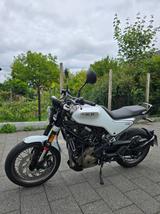 Husqvarna Vitpilen 401 mit nur 139 KM Lenkerumbau Garantie
