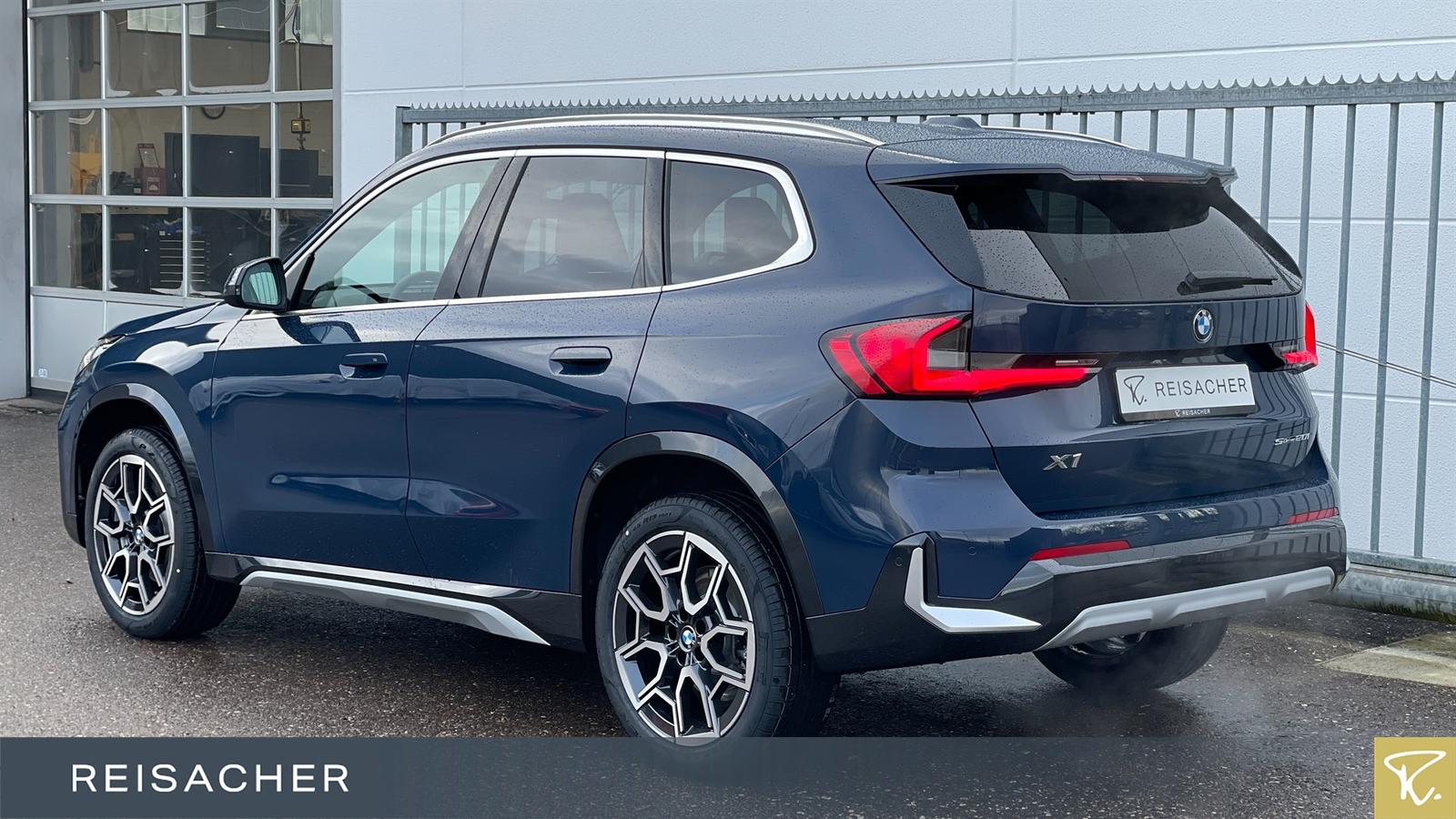 BMW X1 sDrive20i AHK,ParkAss,adLed,KomfZug,DrAss