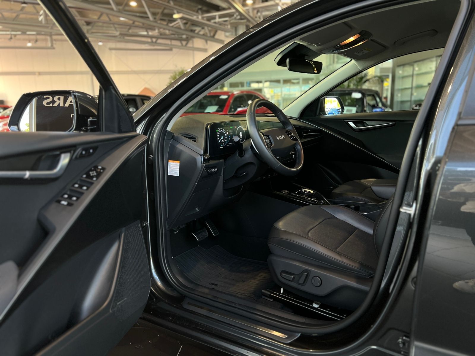 Fahrzeugabbildung Kia Niro Spirit PHEV Relax-Pack Tech-Pack HUD H&K