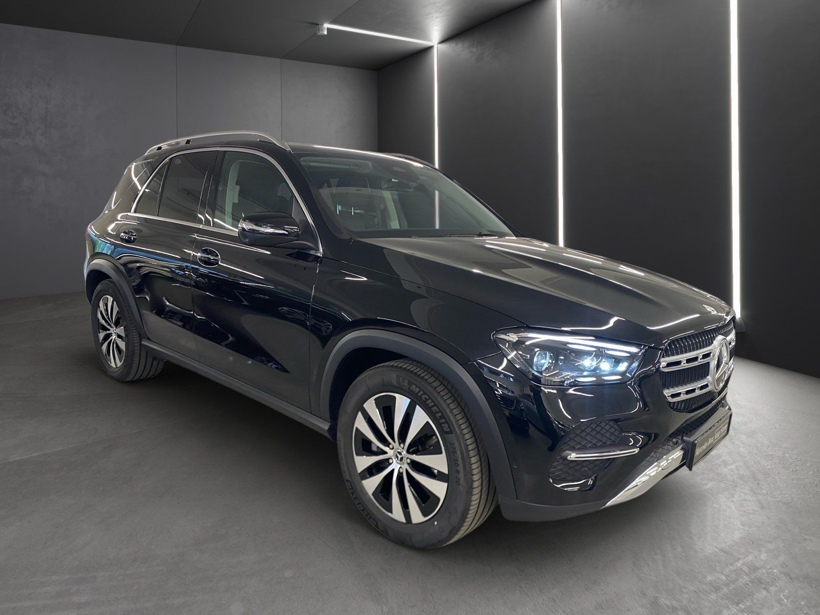 Fahrzeugabbildung Mercedes-Benz GLE 400 e 4M*AHK*Distronic*Panora*Totwinkel*360*