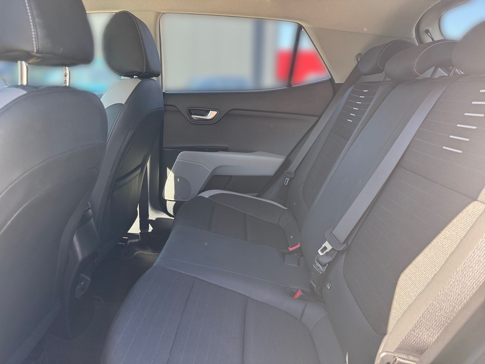 Fahrzeugabbildung Kia STONIC 1.0T SPI TECH NAVI GRAU 2