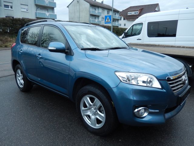 Toyota RAV 4 2,2-l-D-4D 4x4,Klima,AHK.