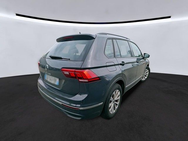 Fahrzeugabbildung Volkswagen Tiguan Life 2.0TDI DSG Navi LED ACC elekHeck