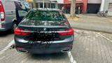 BMW 750d xDrive -, Sophistograu Brillanteffekt metal - BMW 750 von privat