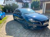 Mazda 3 Nakama   Blau Metallic 10/2016 - Mazda mit Benzin-Antrieb: Mazda2