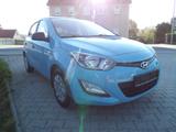 Hyundai i20 Classic Klima Radio HU AU Neu - Hyundai i20: Blau