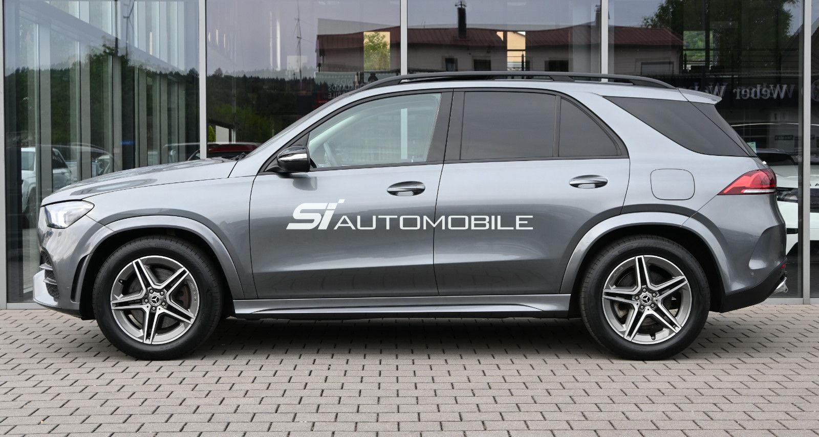 Fahrzeugabbildung Mercedes-Benz GLE 350 de 4MAT. AMG + NIGHT °ACC°AHK°PANO°HUD°