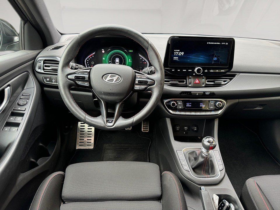 Fahrzeugabbildung Hyundai i30 Kombi 1.5T 160PS 48V N LINE