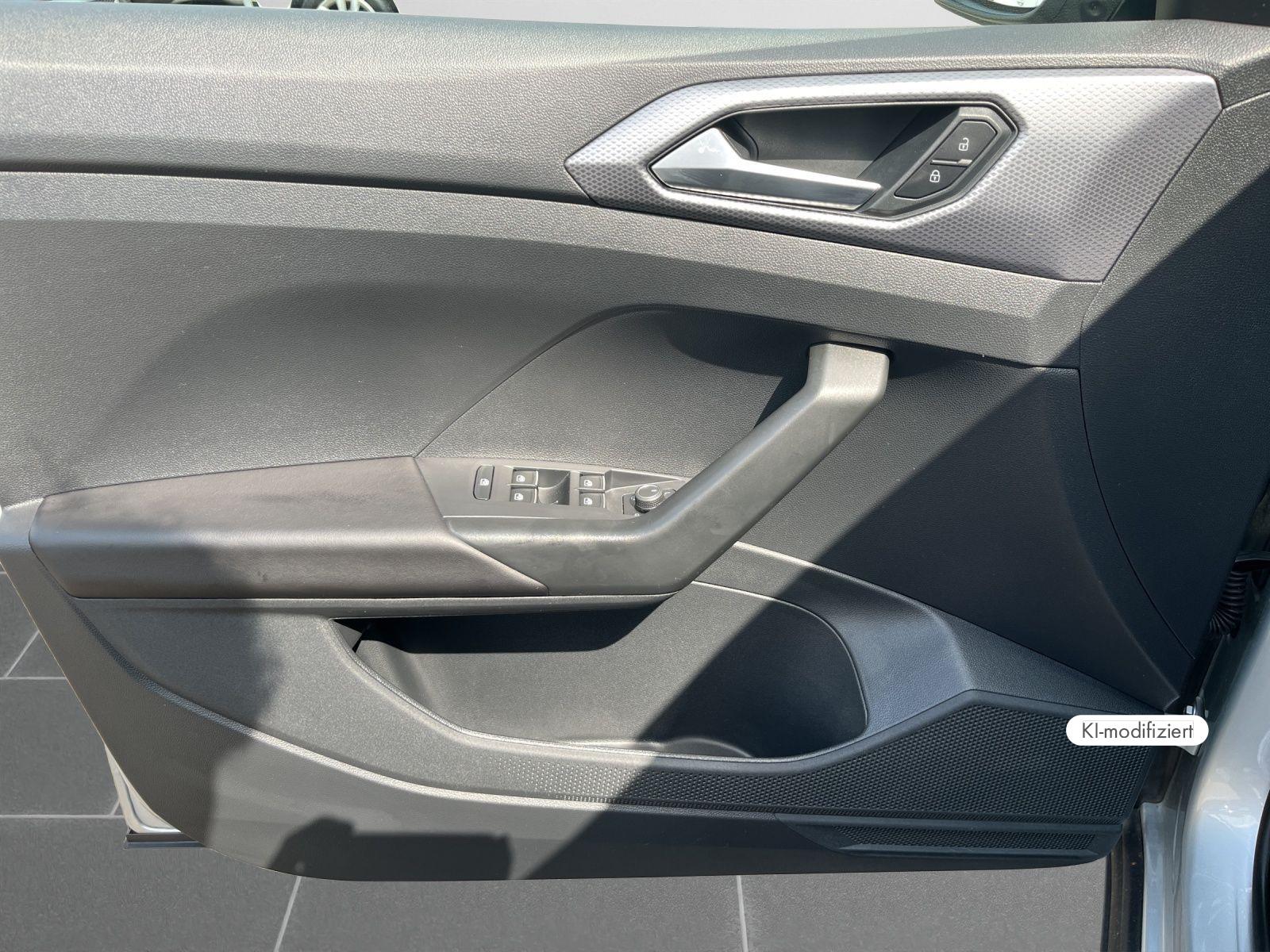 Volkswagen T-Cross Active 1.0 TSI LED KAMERA APP-CONNECT