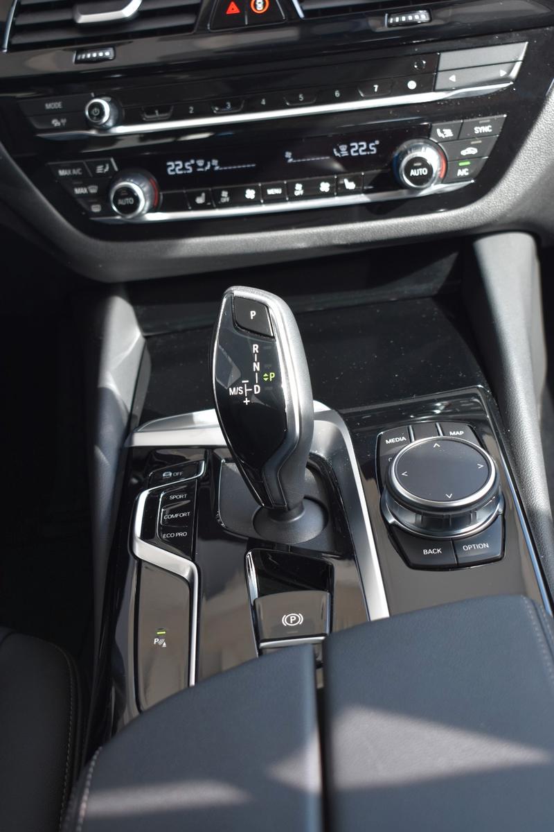 BMW 530d Touring Aut. PanoDach HUD Keyless Sitzhzg