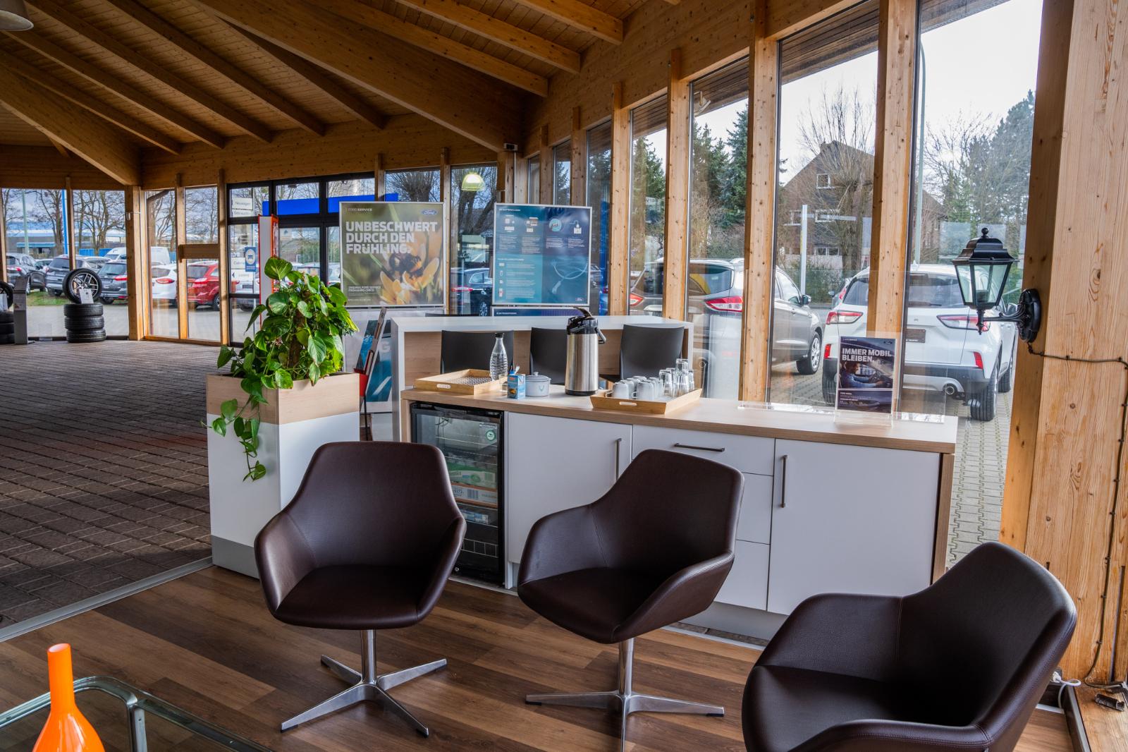 showroom-image-bottom