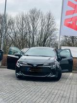 Toyota Corolla 1,8 hybrid Benzin - Toyota Corolla mit Benzin-Antrieb: Limousine, Automatik