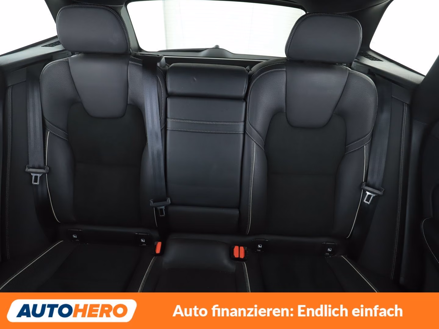 Volvo XC60 2.0 D4 R Design AWD Aut.*NAVI*LED*TEMPO*PDC
