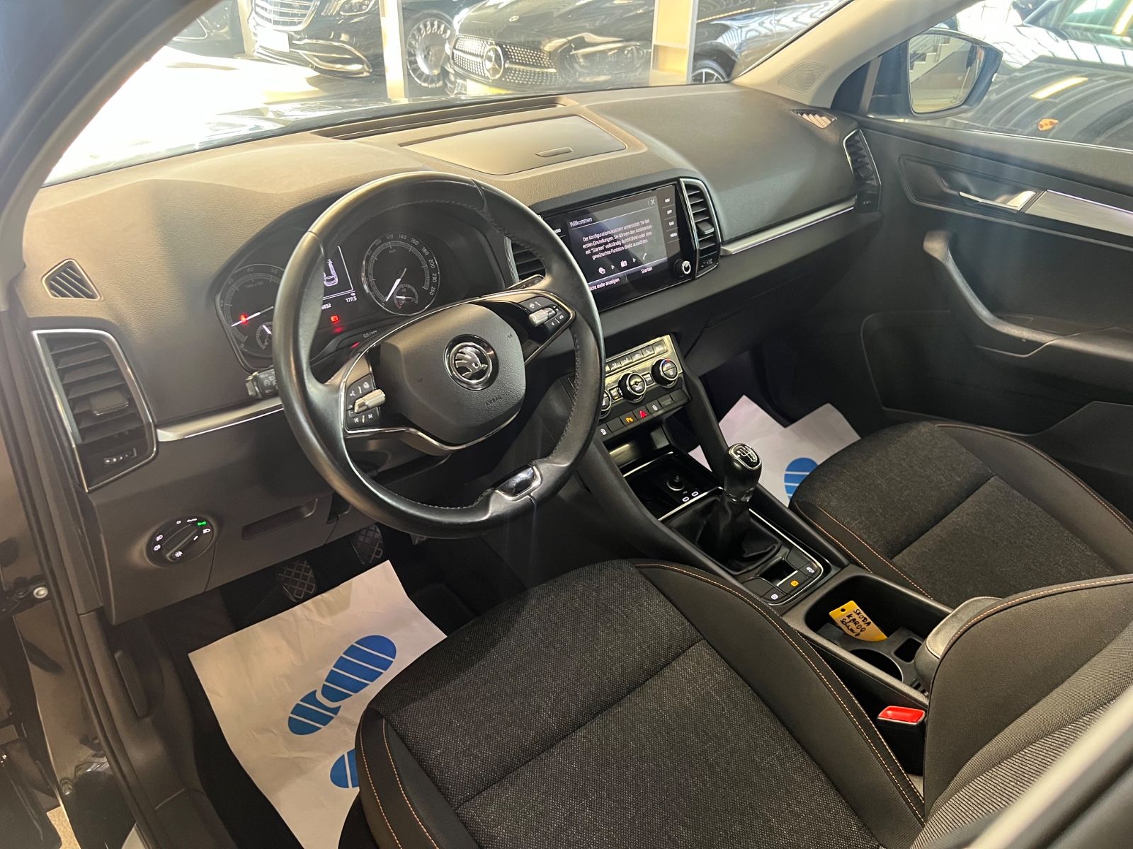 Fahrzeugabbildung SKODA Karoq Clever *4x SITZHEIZUNG*BEHEIZBARES LENKRAD