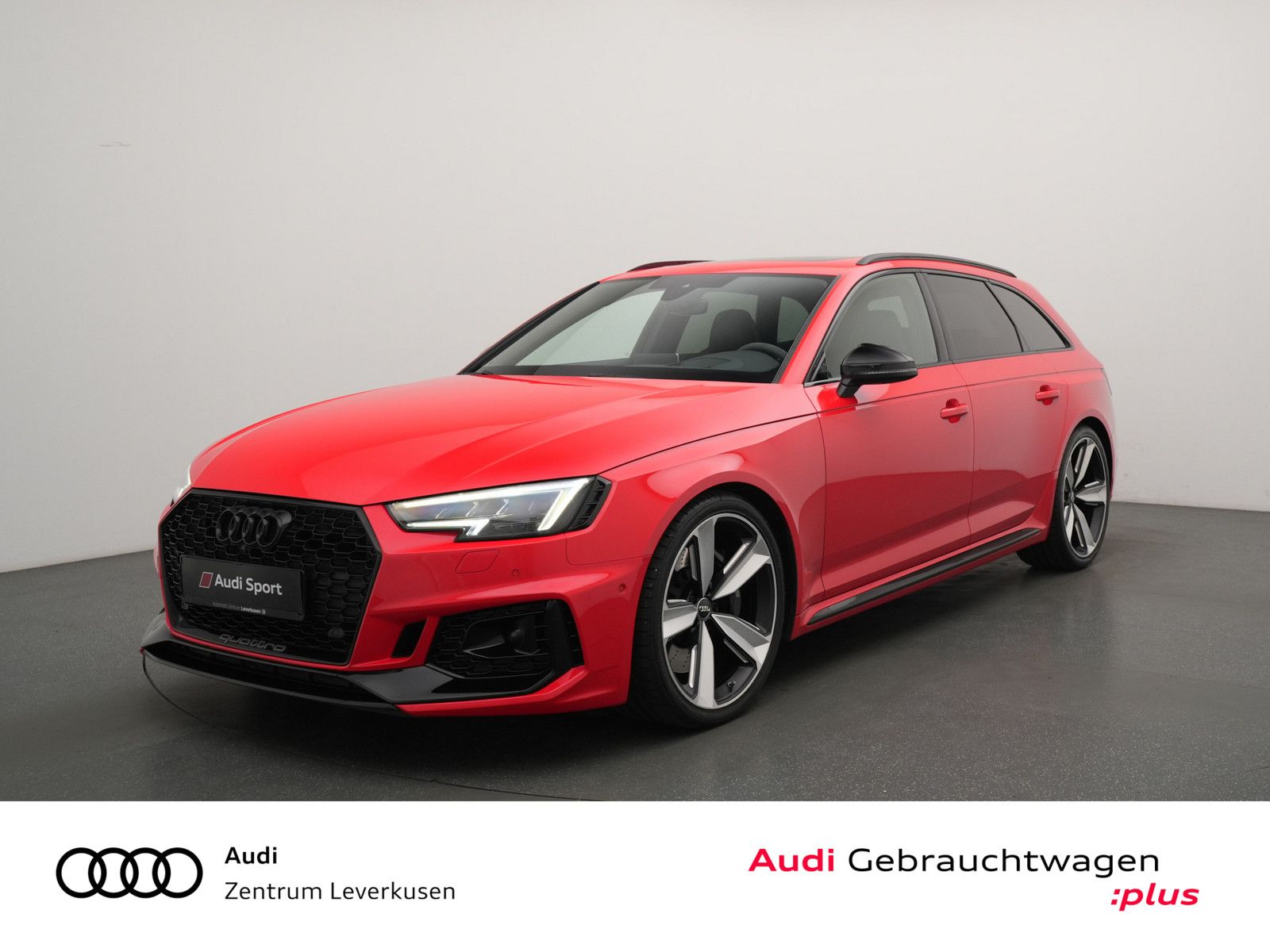 AUDI RS4 Avant 280KMH PANO MATRIX RAUTE B&amp;O CARBON