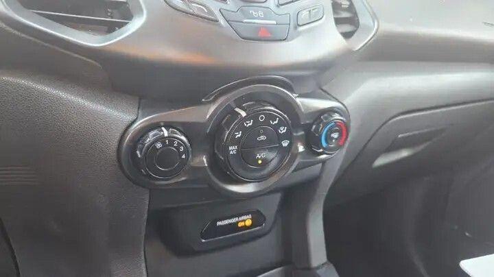 Ford EcoSport 2015 — photo 12