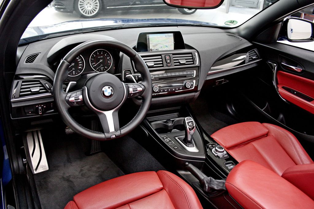 BMW M235 i Cabrio NAVI LEDER PDC BI-XENON