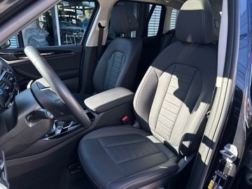 BMW iX3 DAB LED WLAN RFK Parkassistent el. Sitze