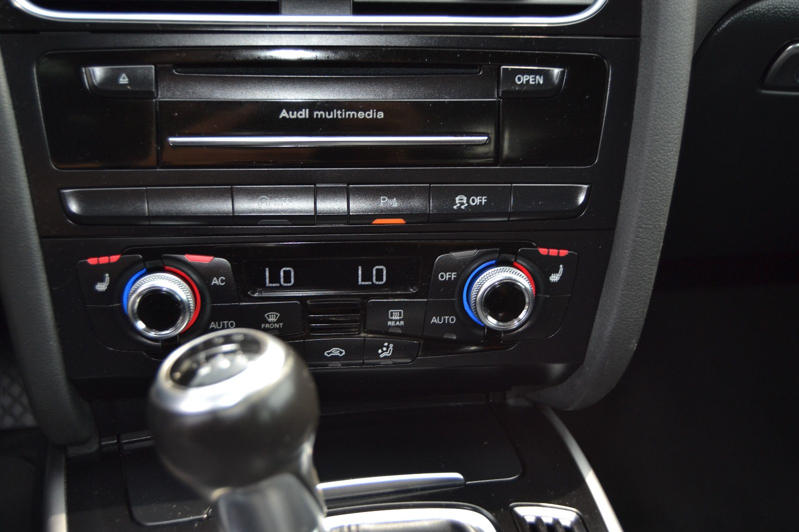 Fahrzeugabbildung Audi A4 Avant Ambiente/Navigation/Tempomat/PDC/