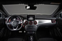 MERCEDES-BENZ CLA 45 AMG 4Matic*Bi-Xenon*Kamera*Navi*18"*