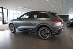 AUDI Q5 e-Hybrid quattro | Tech pro | Pano | Carbon AUDI Q5 e-Hybrid quattro | Tech pro | Pano | Carbon