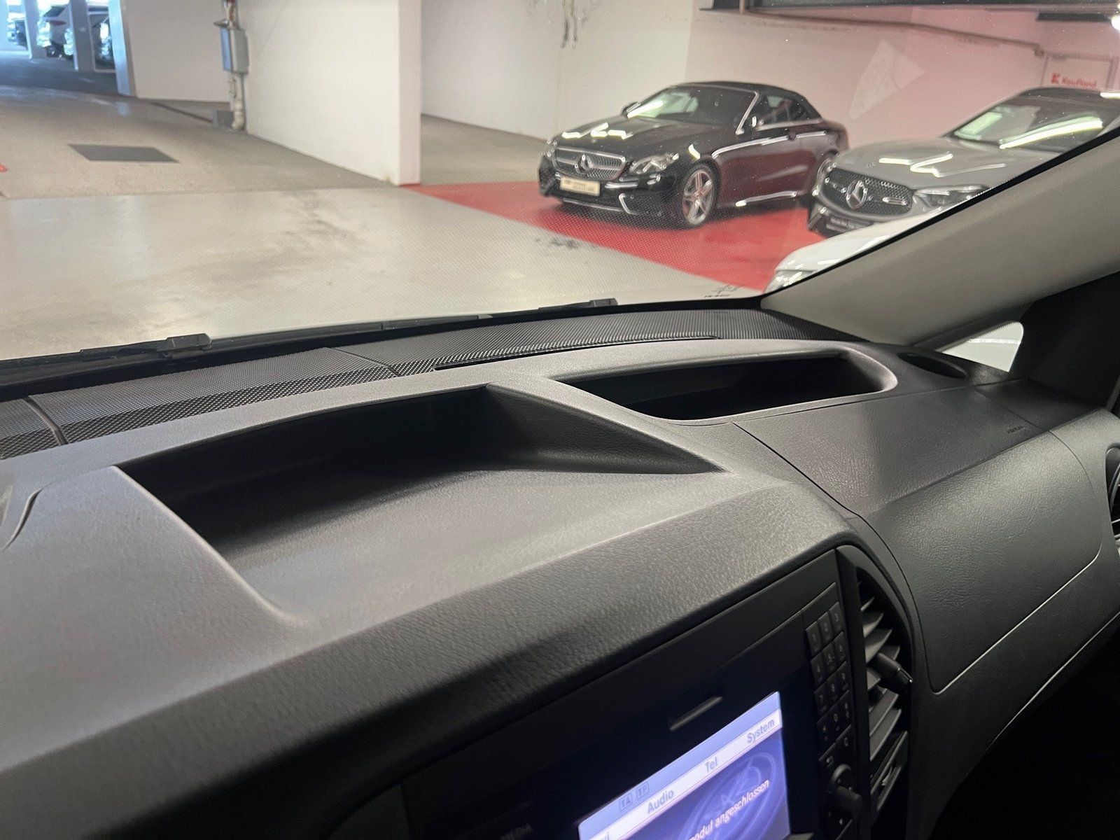 Fahrzeugabbildung Mercedes-Benz Vito 114 CDI Tourer PRO Extralang*AHK*Navi*SHZ*