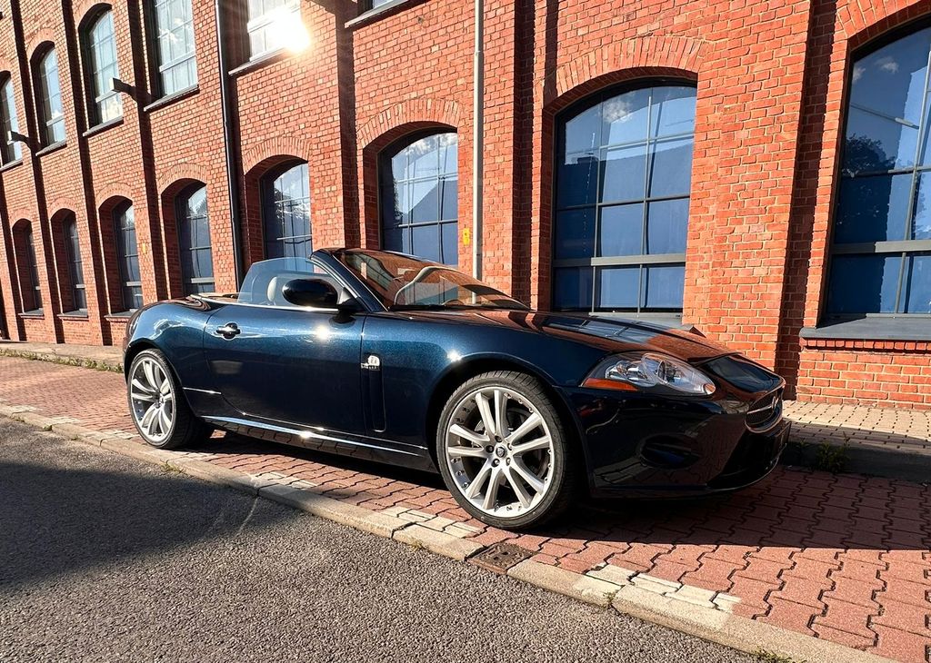 Jaguar XK8