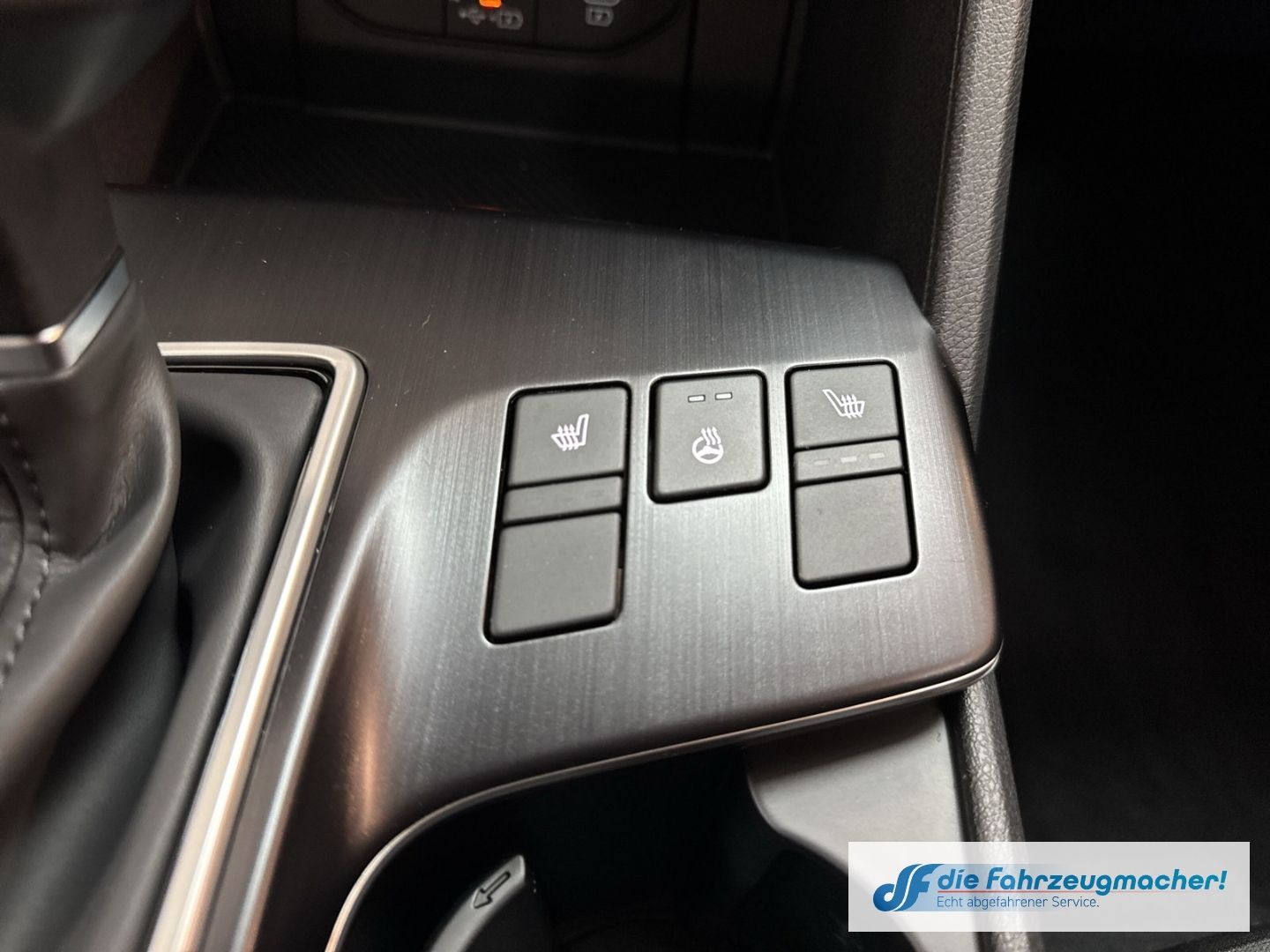 Fahrzeugabbildung Kia Sportage 1.6 T-GDI AWD 7DCT 2-Zonen-Klimaautomat